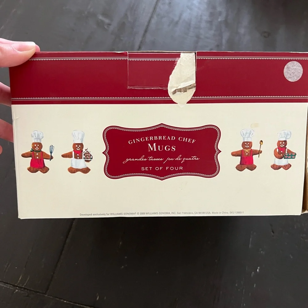 Vintage Williams Sonoma gingerbread chef mug set of 4.